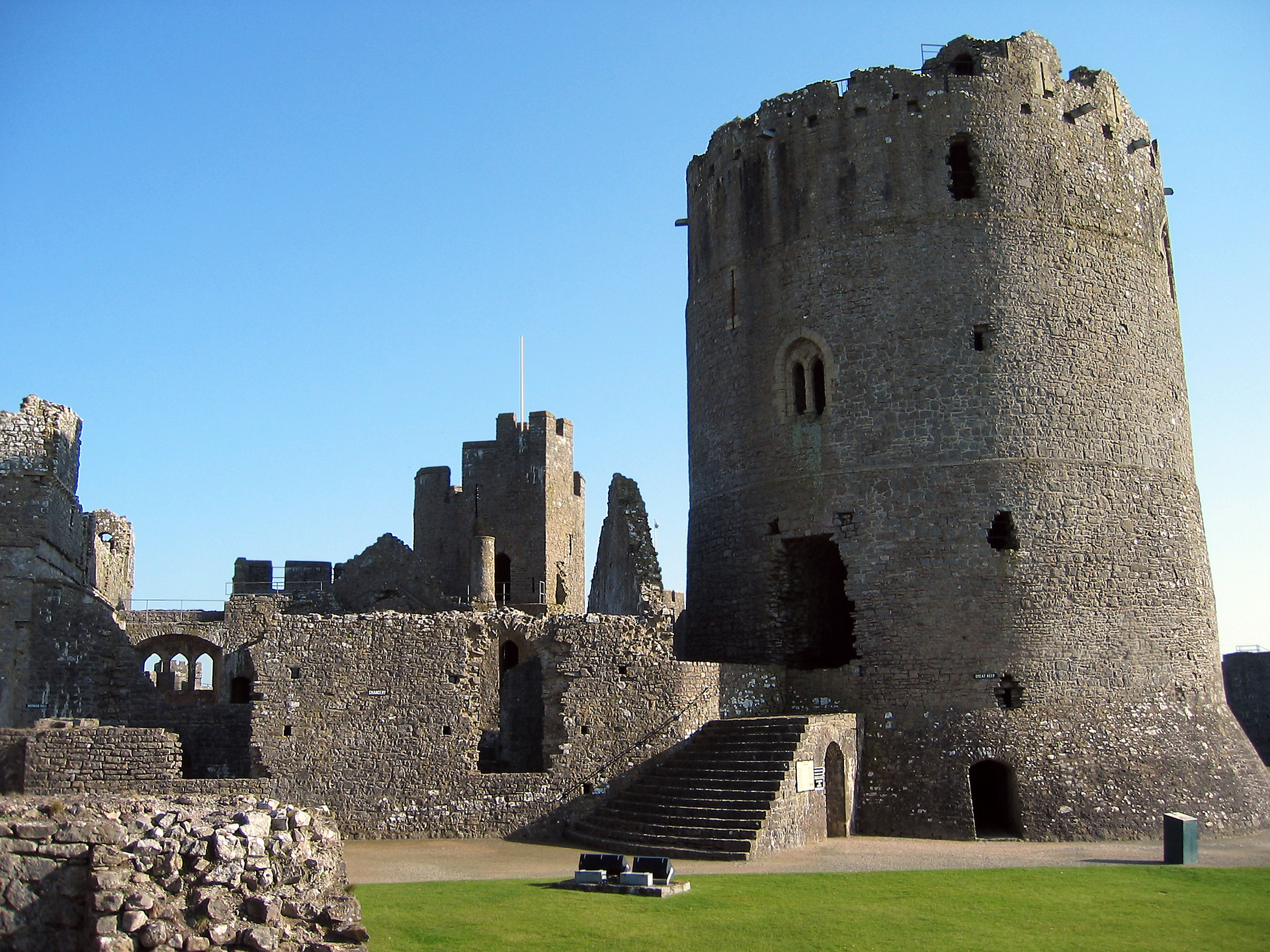 pembroke-at-high-noon