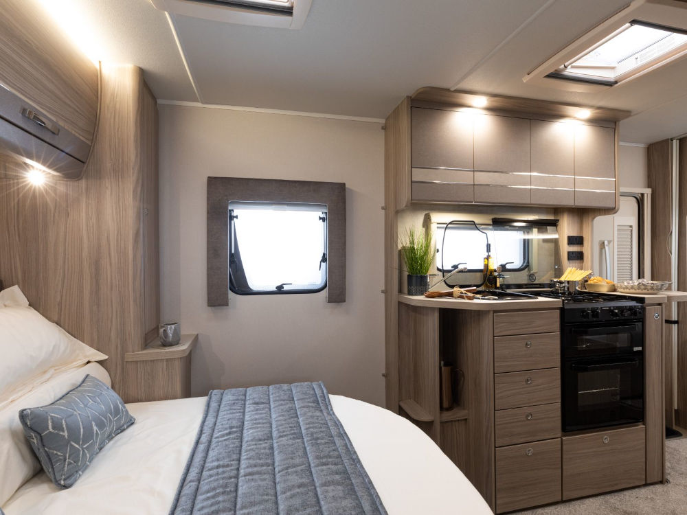 Elddis_150_Venture_Motorhome_interior8