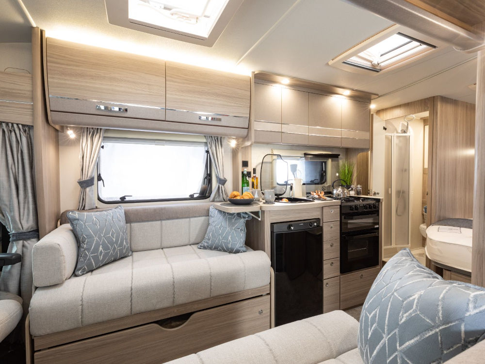 Elddis_155_Autoquest_Motorhome_Lounge